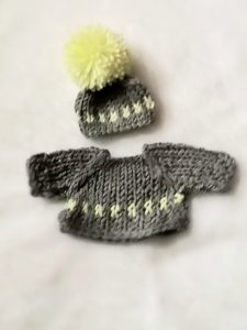 sweater and hat for 4 inch dolls 5 inch doll clothes