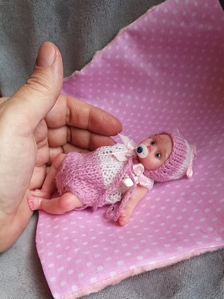 Mini reborn baby dolls from silicone