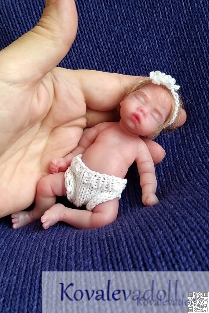 Cute silicone baby doll 5 inch